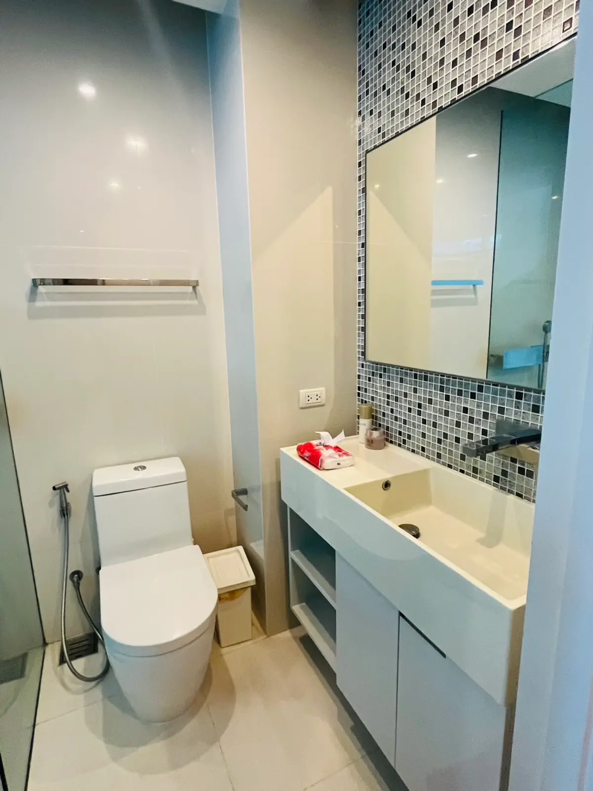 The Room Sukhumvit 21 · 1 ห้องนอน 53.7 ตร.ม. 10